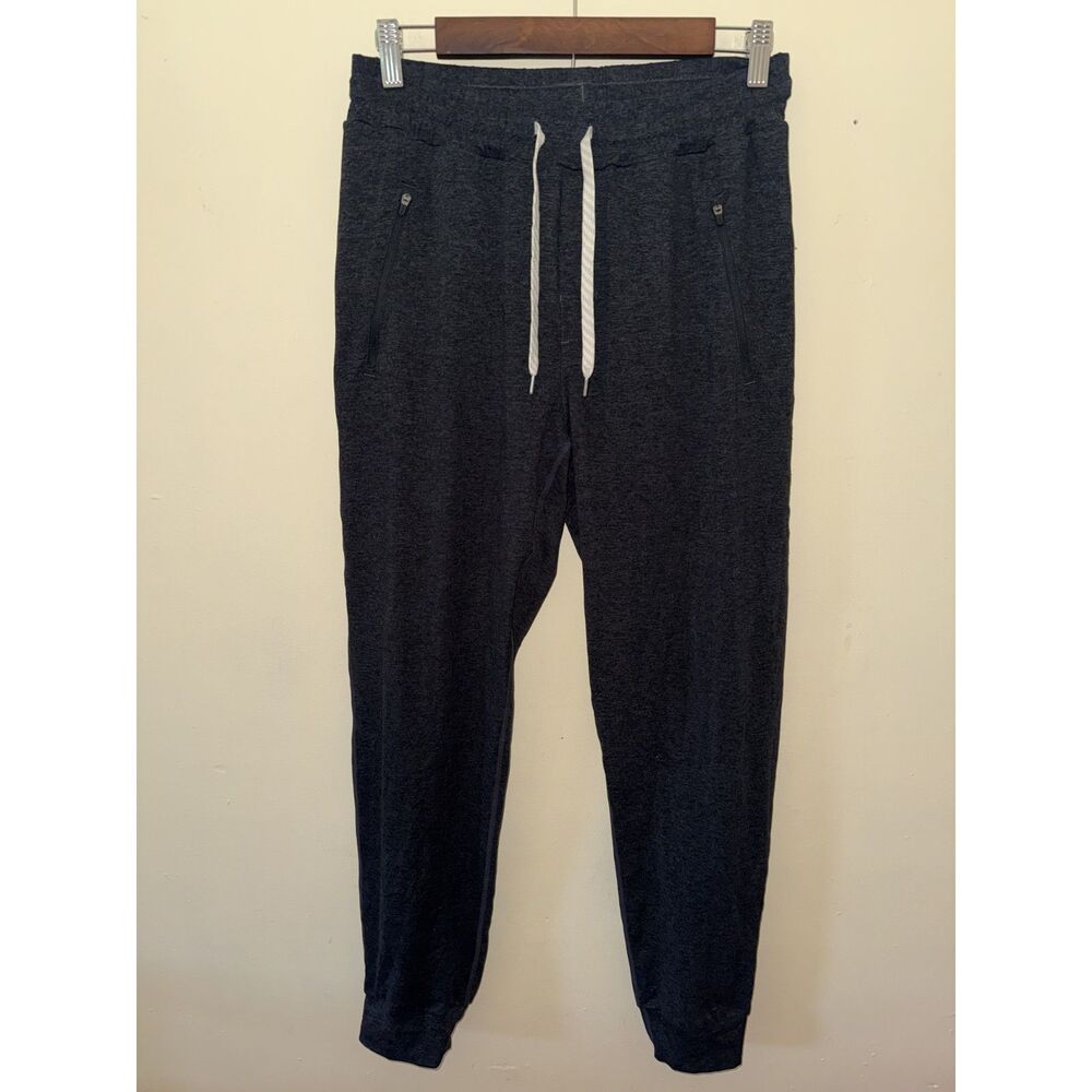 Vuori Men's Meta Jogger Pant Charcoal Heather Gray Size M V436 Athletic